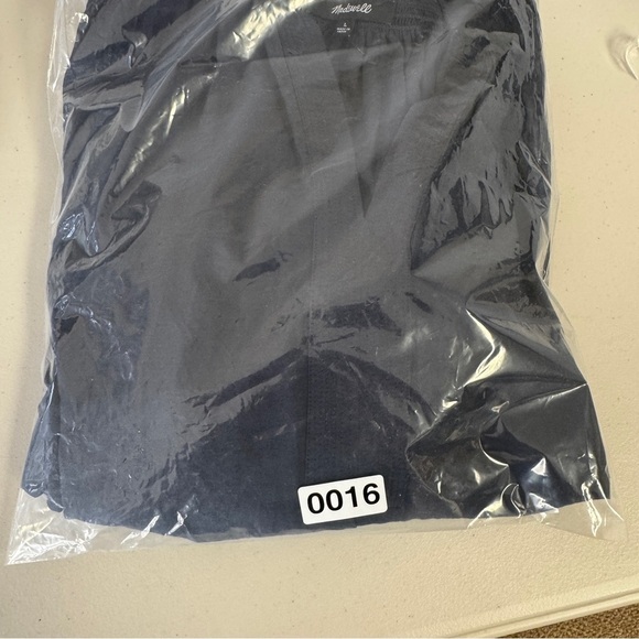 Madewell Shirred Long sleeves Flowy V-neck Navy Blue Blouse Size Large - Picture 12 of 12